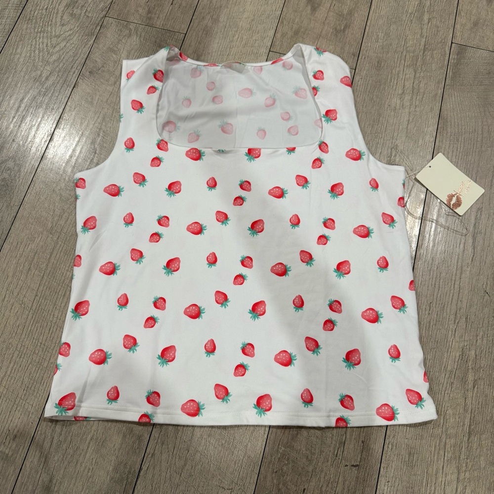 Free‎ Kisses White Tank Top with Strawberry Print